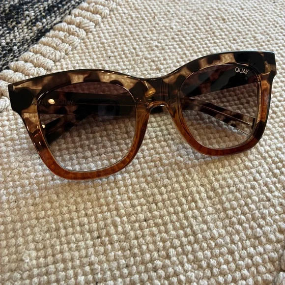 Quay Australia Tortoise Sunglasses - Picture 1 of 9